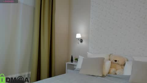 Jennifer online show from February 1, 11:36 pm