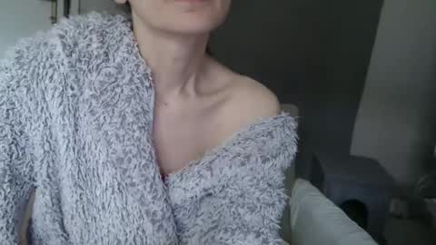 KamiDevi online show from October 27, 2:45 pm