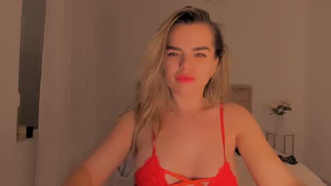 deliadelicious online show from February 15, 12:43 pm