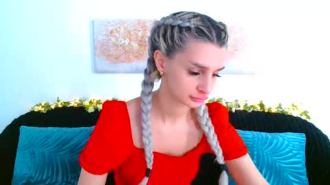 deliciaalove online show from March 5, 7:50 pm