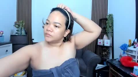 delightfulcurvy online show from October 13, 10:45 pm