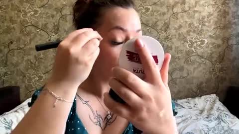 Eva online show from May 25, 7:18 am