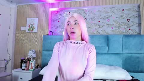 Delia online show from April 12, 11:57 am