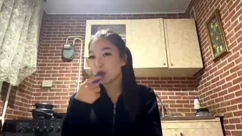 Emma online show from November 6, 1:06 pm