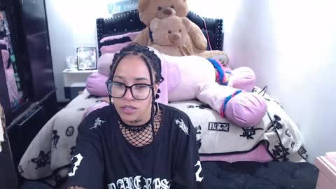 devi_black_13_ online show from April 5, 12:31 am