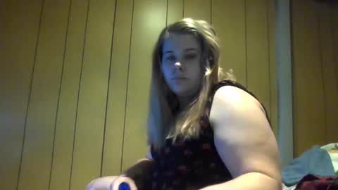Snapshot of devykitten2018 chatting on February 2, 3:21 am devykitten online show from February 2, 3:21 am