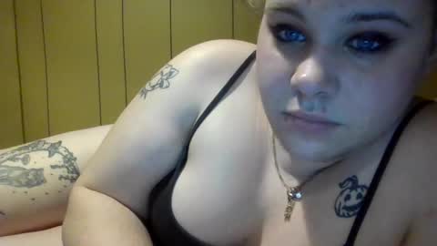 Snapshot of devykitten2018 chatting on January 31, 7:39 am devykitten online show from January 31, 7:39 am