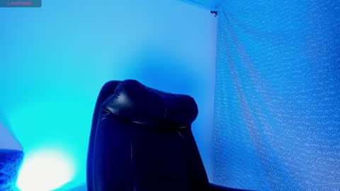 dhapne_parker online show from December 6, 7:43 am