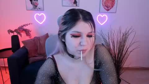 Dia online show from February 14, 2:23 pm