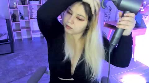 Dia online show from November 5, 7:52 pm