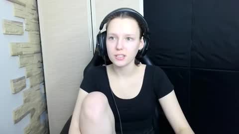 diana_back3 online show from November 19, 12:05 pm