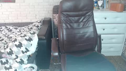 Snapshot of diana_li_ chatting on February 25, 10:15 am Diana li  online show from February 25, 10:15 am