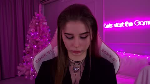 Snapshot of dianabecker chatting on December 22, 6:48 pm Diana online show from December 22, 6:48 pm