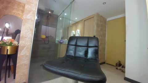 dianac1998 online show from February 9, 6:16 pm