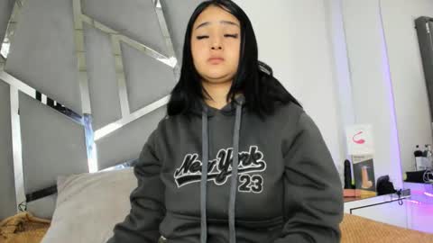 dianarous online show from September 29, 5:12 am