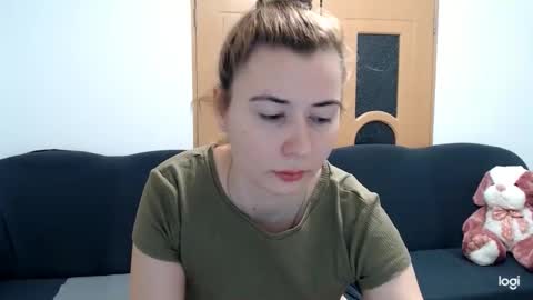 Snapshot of dianasmiey7 chatting on January 27, 9:23 am dianasmiey7 online show from January 27, 9:23 am