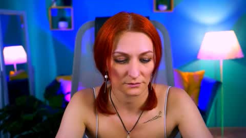 dianatorrens online show from February 19, 8:36 am