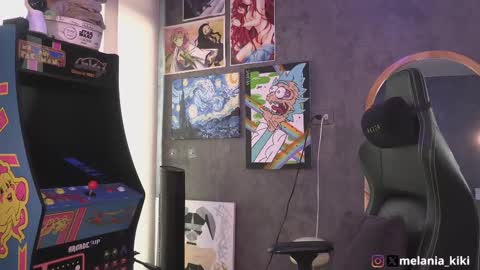 Melania   -    online show from September 29, 8:14 pm