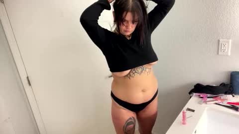 Snapshot of digitaldust666 chatting on October 23, 9:26 am Satans 1 Girl online show from October 23, 9:26 am