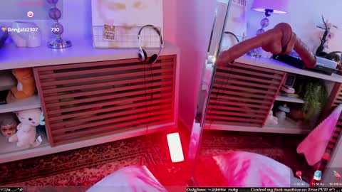 Estef  Germn     online show from April 9, 7:30 pm