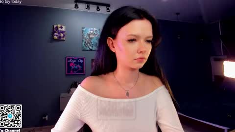 Snapshot of dindin_ chatting on September 24, 11:53 am Jessie online show from September 24, 11:53 am