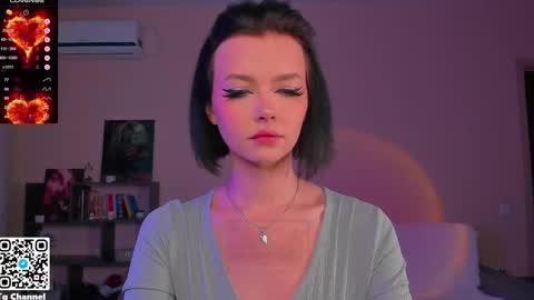 Snapshot of dindin_ chatting on November 2, 10:07 am Jessie online show from November 2, 10:07 am