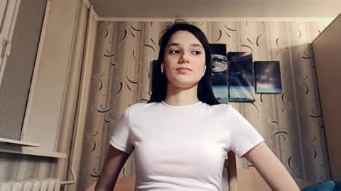 dinorahfleeks online show from March 6, 7:31 pm