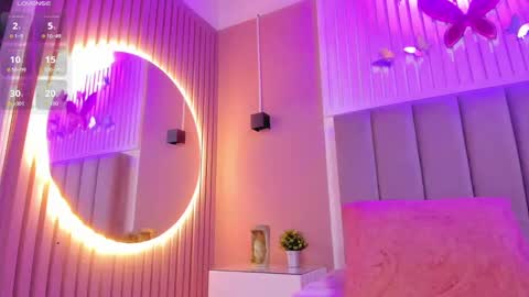 Snapshot of diosa_cristal chatting on October 8, 5:01 am Cristal online show from October 8, 5:01 am