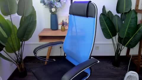 Di online show from May 13, 7:47 am