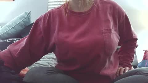 Snapshot of dirtydaisy1998 chatting on December 6, 10:38 am Daisy Wylde online show from December 6, 10:38 am