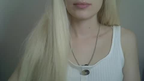 DitaMilton online show from August 5, 4:13 pm