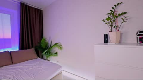 Tia online show from January 27, 2:46 pm