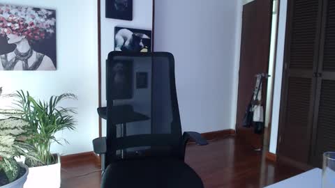 Hera online show from November 25, 1:57 pm