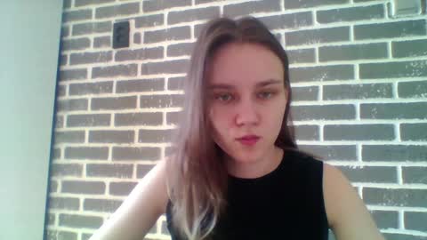 dolcezza_ online show from April 16, 11:32 am