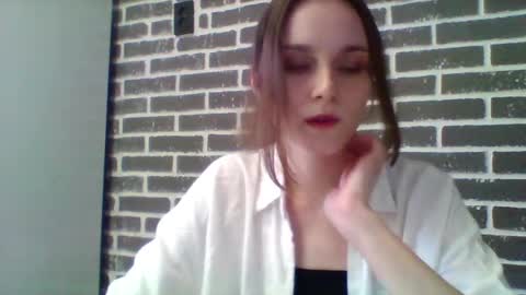 dolcezza_ online show from April 3, 1:42 pm