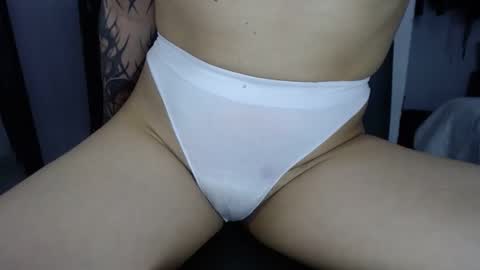 doll_dollys_ online show from February 22, 8:15 pm