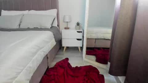 doll_oriana online show from October 31, 7:51 pm