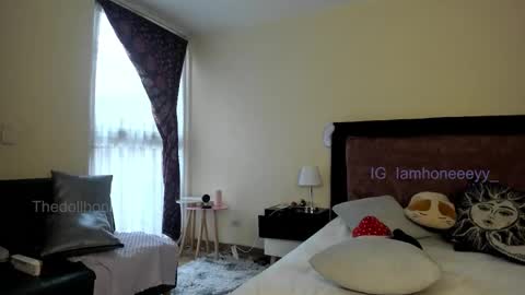 HONEY online show from January 31, 7:11 pm