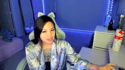 DOLLLFACE online show from September 15, 6:00 am