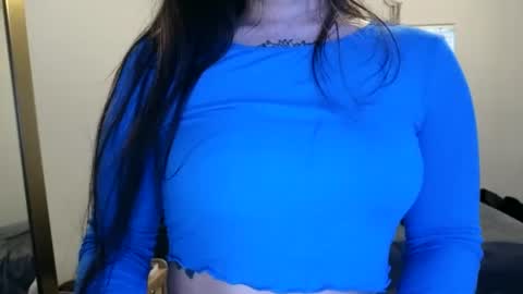 DOLLLFACE online show from January 17, 10:45 pm