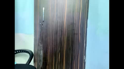 dollmeenu online show from March 8, 4:00 pm