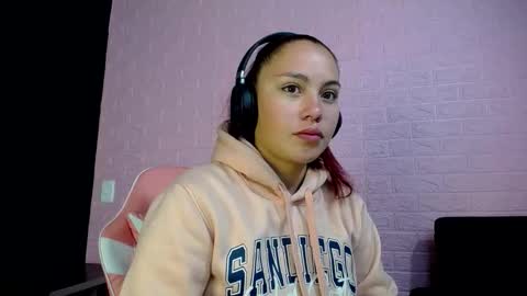   online show from November 3, 11:14 am