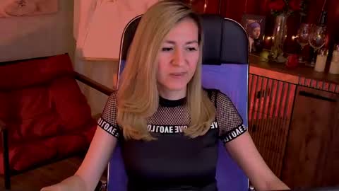 Donna online show from April 15, 7:14 pm