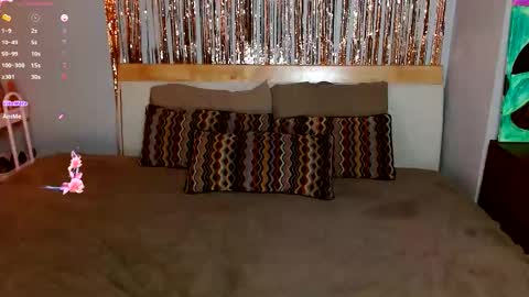 DontBeMina online show from March 17, 7:01 am