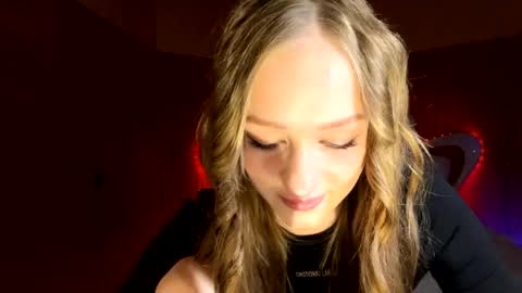 Anika online show from April 15, 7:58 pm