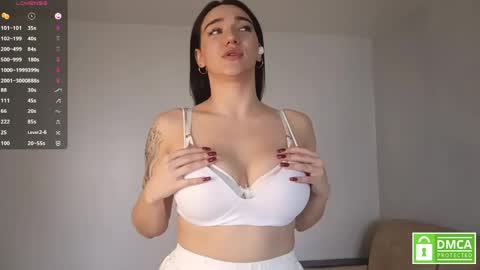 Jacqueline online show from April 17, 9:50 pm