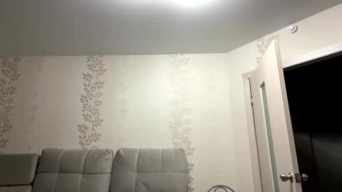 Dori online show from December 2, 2:08 pm