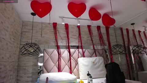  DOROTHY online show from February 8, 4:03 am