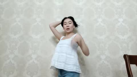 YuKi  online show from October 22, 12:10 pm