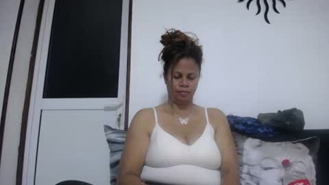 DorothyInsky online show from March 1, 4:44 pm